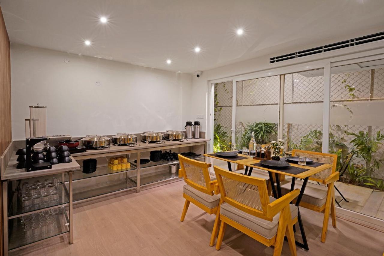 Nest By Rivido Apart Hotel, Bannerghatta Road Bangalore Exteriör bild